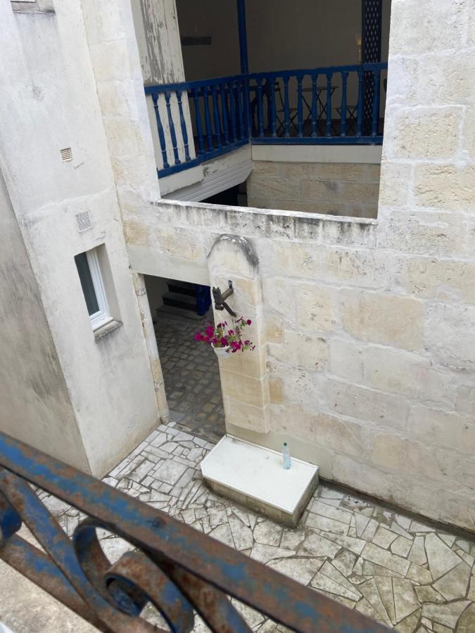 Le Chanzy Proche Des Thermes Et De La Gare Рошфор Экстерьер фото
